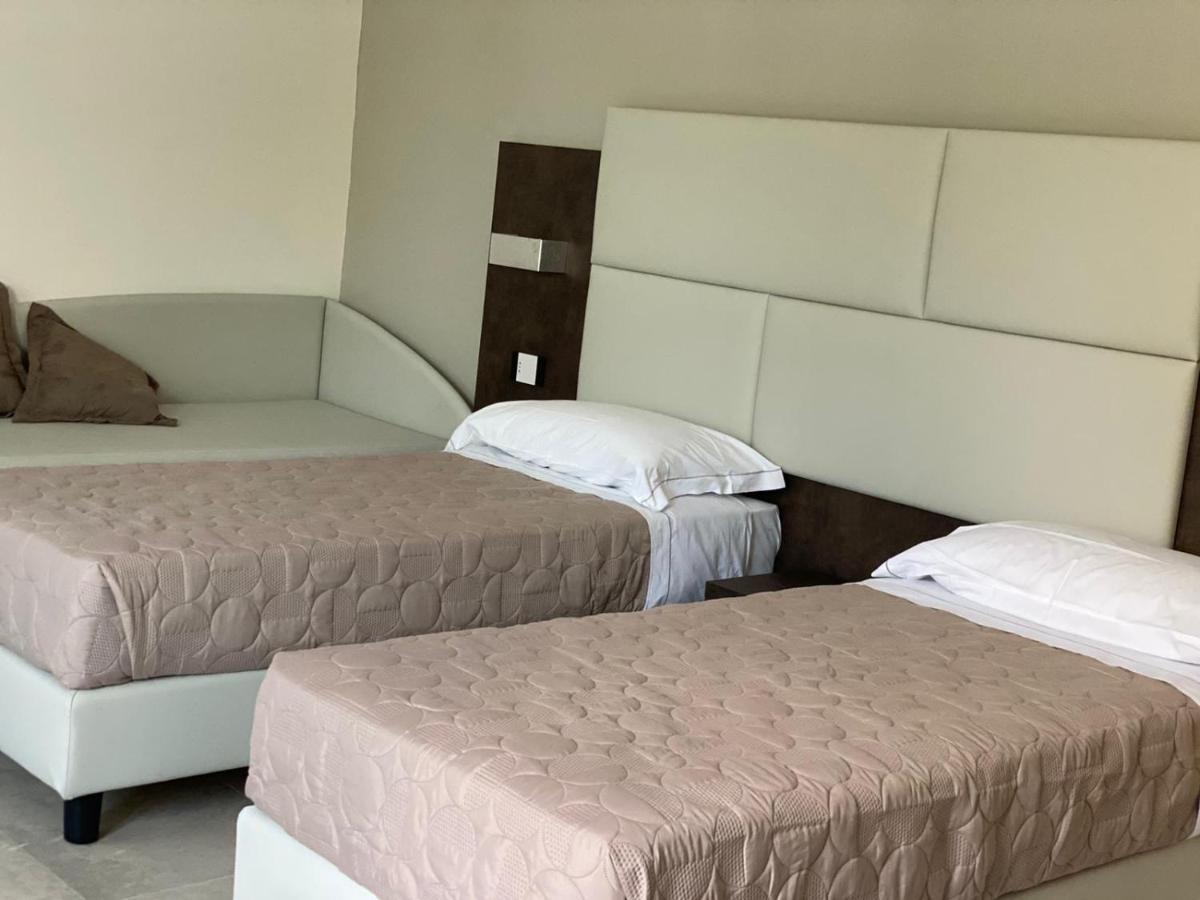 B&B Bertani Модена Екстериор снимка